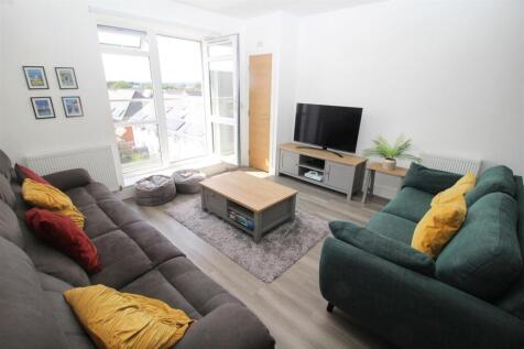 lounge a.JPG