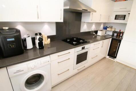 kitchen 1 .JPG