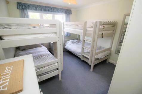 bedroom 2 .JPG