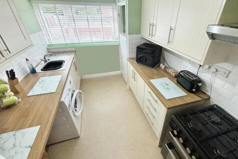 kitchen 1.jpg