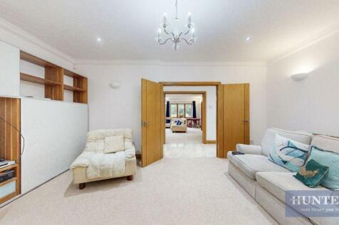 Pramukh Krupa, Chorleywood Road - DgUcjaXVL9DUqsXE