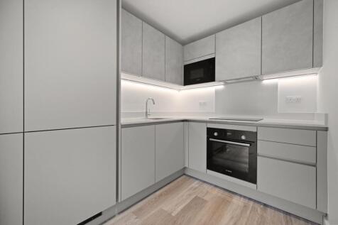 RC- bejoux court- flat 17- kitchen 3 (1).JPG