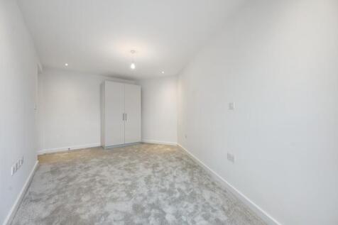 Wrealty - Flat 26, Bejoux Court - BedroomA1 (1).JP