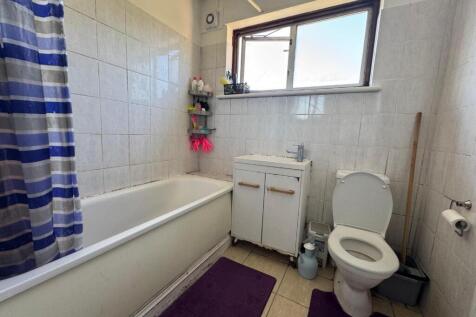 Bathroom.jpg