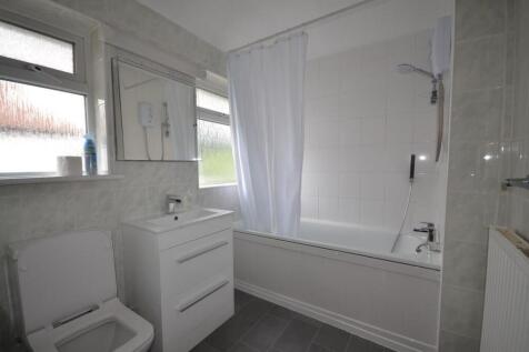 Bathroom.JPG