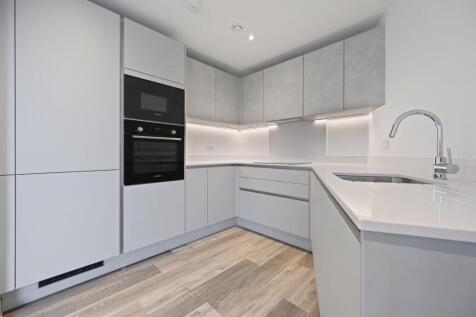 RC- bejoux court- flat 5 - kitchen 3 (1).JPG