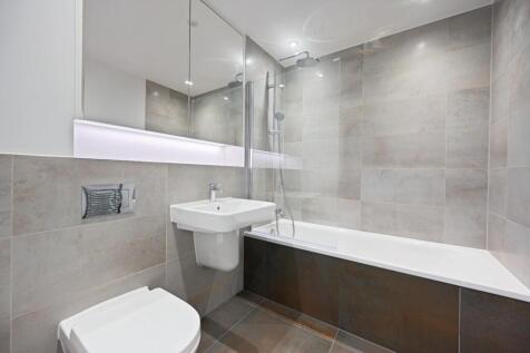 RC- bejoux court- flat 5 - bathroom 3 (1).JPG
