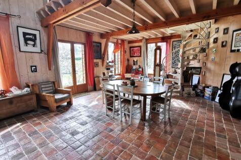 Property Image 4