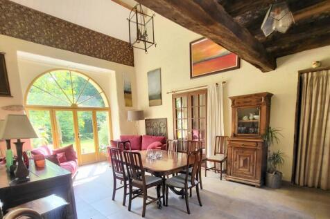 Property Image 11
