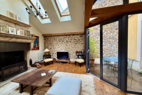 Property Image 4