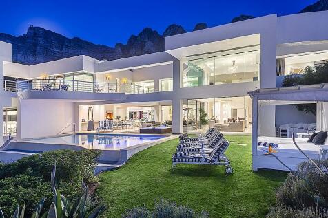 Hollywood Mansion - South Africa