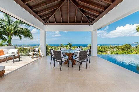 Sundeck House