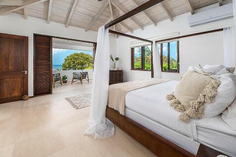 Sundeck House