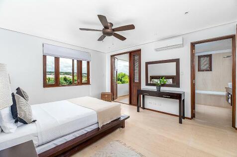 Sundeck House