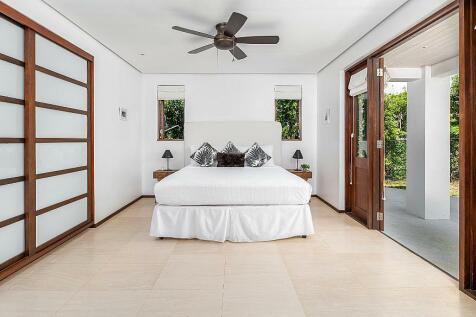 Sundeck House