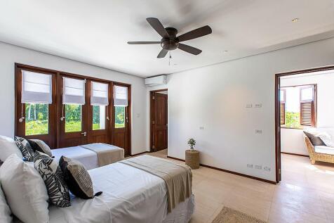 Sundeck House