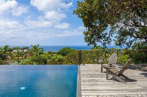 Sundeck House