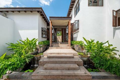 Sundeck House