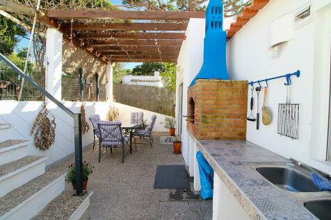 3 Bedroom Single Storey Villa Close To Beach, Albufeira