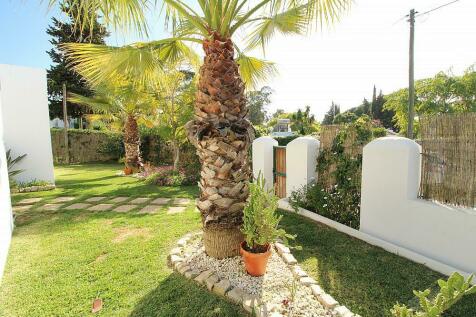 3 Bedroom Single Storey Villa Close To Beach, Albufeira