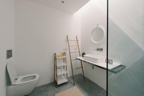 Modernistic 7 bedroom countryside property for sale