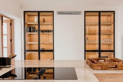 Spacious family home with privacy for sale