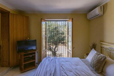 Villa with Tourist Licence for sale in Ibiza