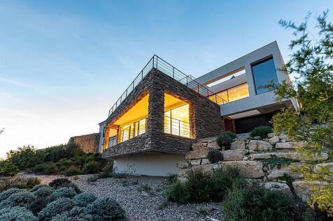 Contemporary masterpiece for sale Algarve
