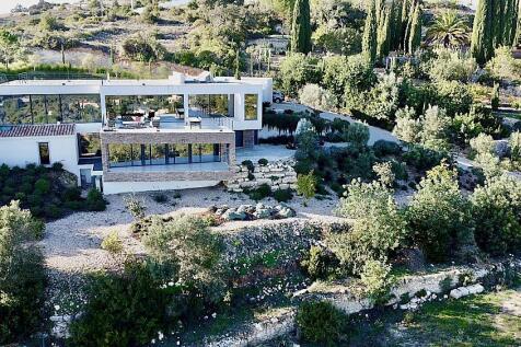 Contemporary masterpiece for sale Algarve