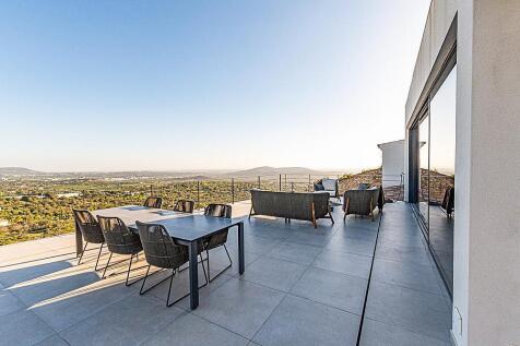 Contemporary masterpiece for sale Algarve
