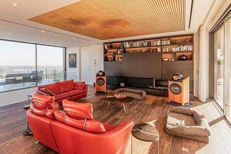 Contemporary masterpiece for sale Algarve