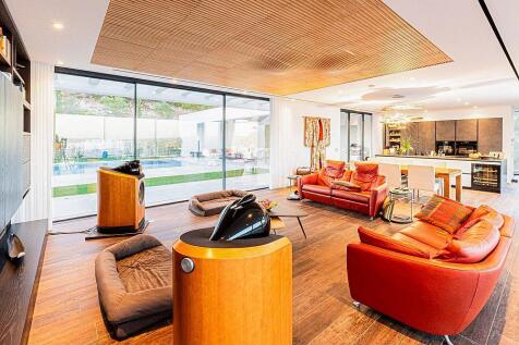 Contemporary masterpiece for sale Algarve