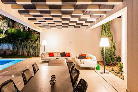 Contemporary masterpiece for sale Algarve