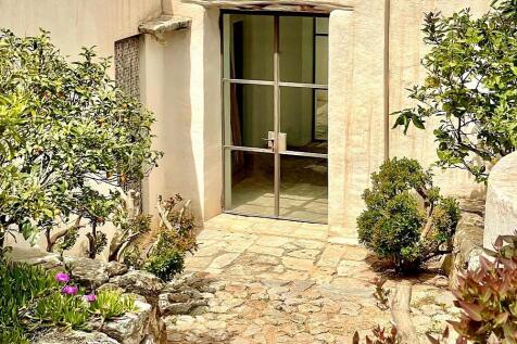 Exquisite 200-Year-Old Finca