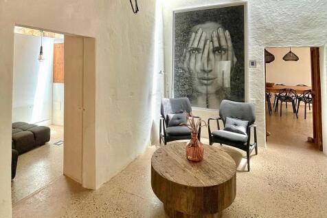 Exquisite 200-Year-Old Finca