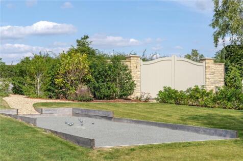 Boules Court