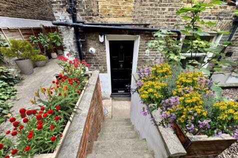Flat Front Door (furnishings and acce...