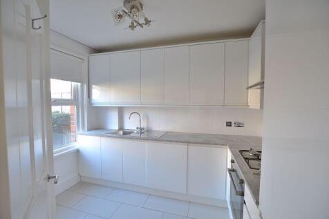 Kitchen (Photos 2022)