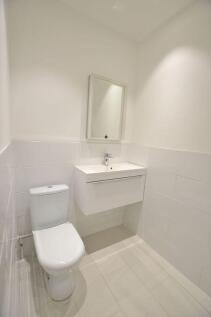Shower Room (Photos 2022)