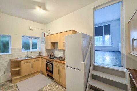 Kitchen  (Virtually Staged)