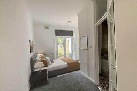 Bedroom  (Virtually Staged)