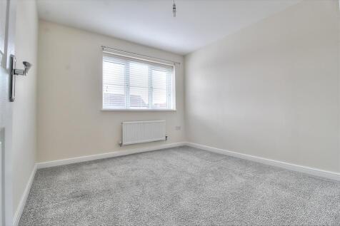 Bed 1.jpg