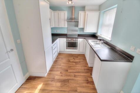 Kitchen 2.jpg