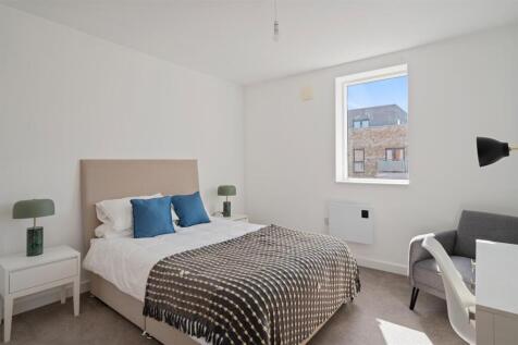 Bellingham Road 1-3, Apt 2.04 Ph4.jpg