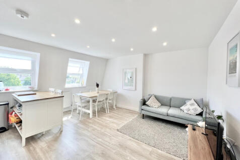 2 Bedroom Flat for Rent