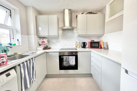2 Bedroom Flat for Rent