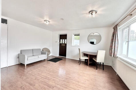 2 Bedroom Flat for Rent