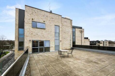 2 Bedroom 2 Bathroom Flat for Rent