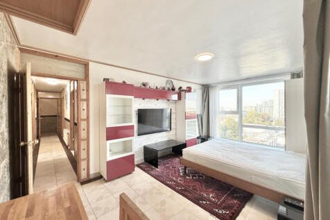 4 Bedroom Flat for Rent