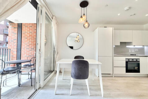 1 Bedroom Flat for Rent